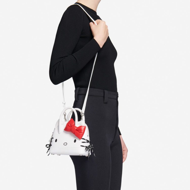 Balenciagaハローキティコラボ バック
