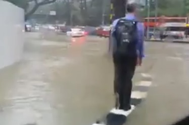 シンガポールカッページら辺が浸水ｗ
