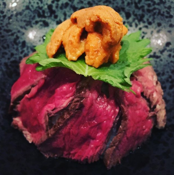 シンガポール勝又 の新メニューがバブリー過ぎてヤバ！ これは流行りそう！