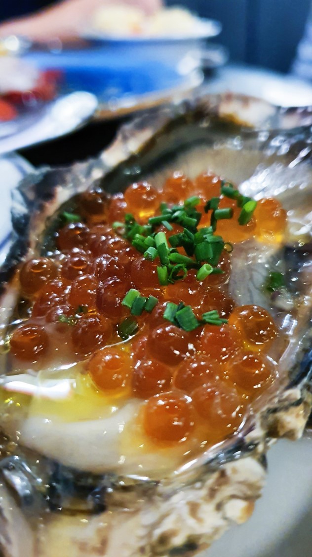 シンガポール LUKA 牡蠣 イクラ