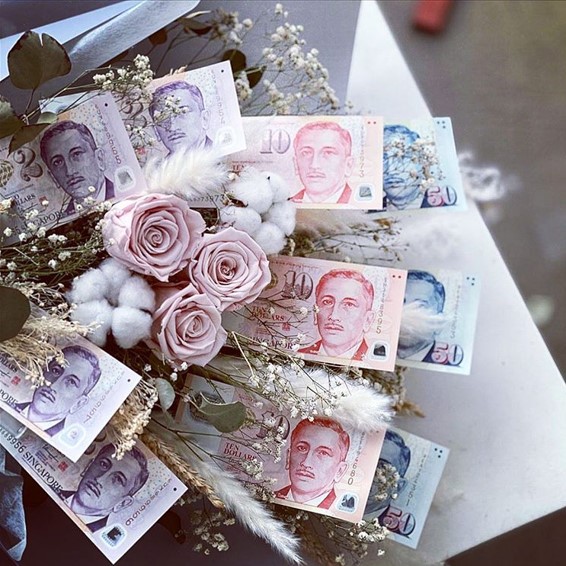 シンガポールお金ブーケ 、女子が絶対喜ぶ奴だよ。