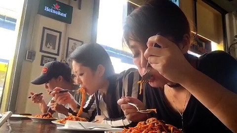 シンガポール激辛パスタ 挑戦してきた。食べたら激しい腹痛になるらしいけどｗ